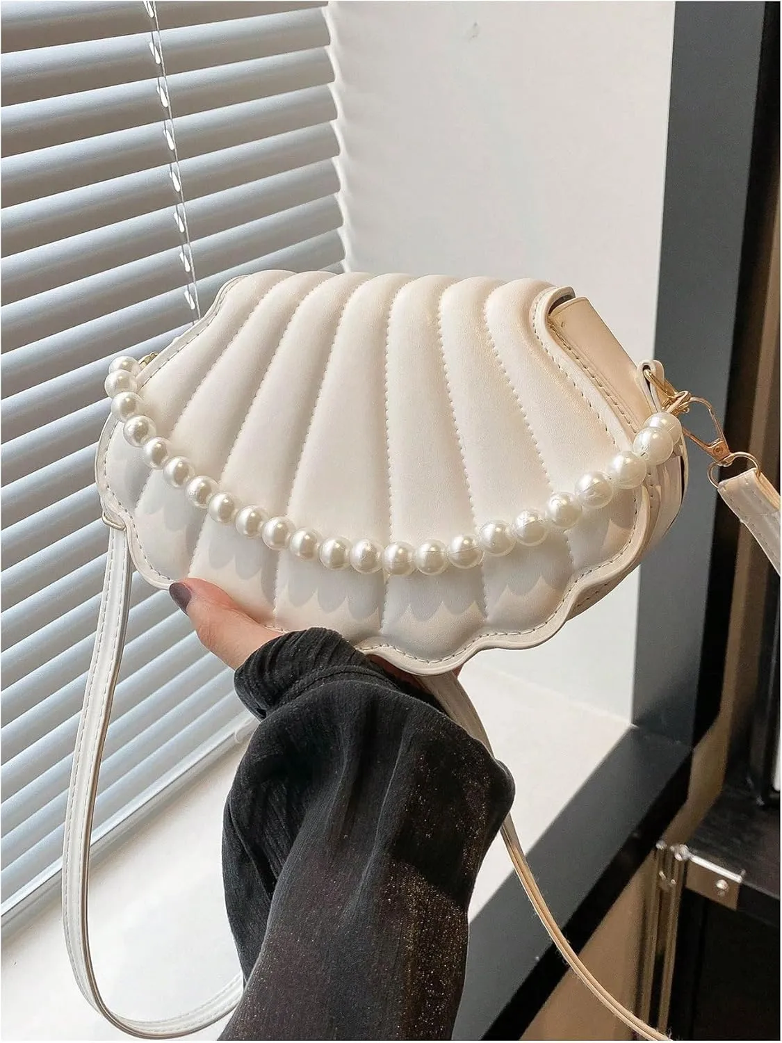 MakeMeChic Women's Seashell Shape Pearl Croccbody Handbag Leather Flap Adjustable Strap Shoulder Bag